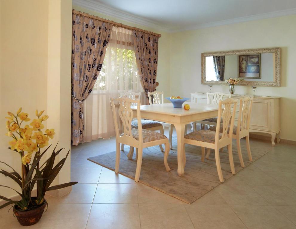 Oasis Parque Country Club Hotel Portimao Ruang foto