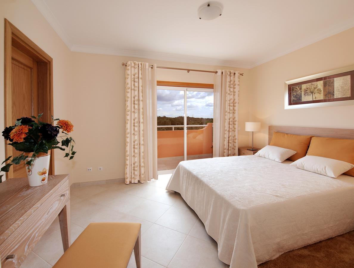 Oasis Parque Country Club Hotel Portimao Bagian luar foto